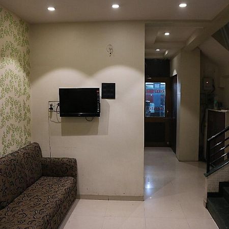Hotel Shri Krishna Ширді Екстер'єр фото