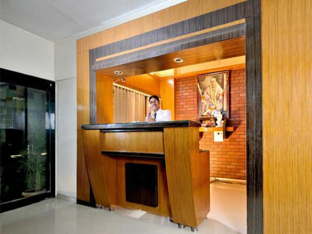 Hotel Shri Krishna Ширді Екстер'єр фото