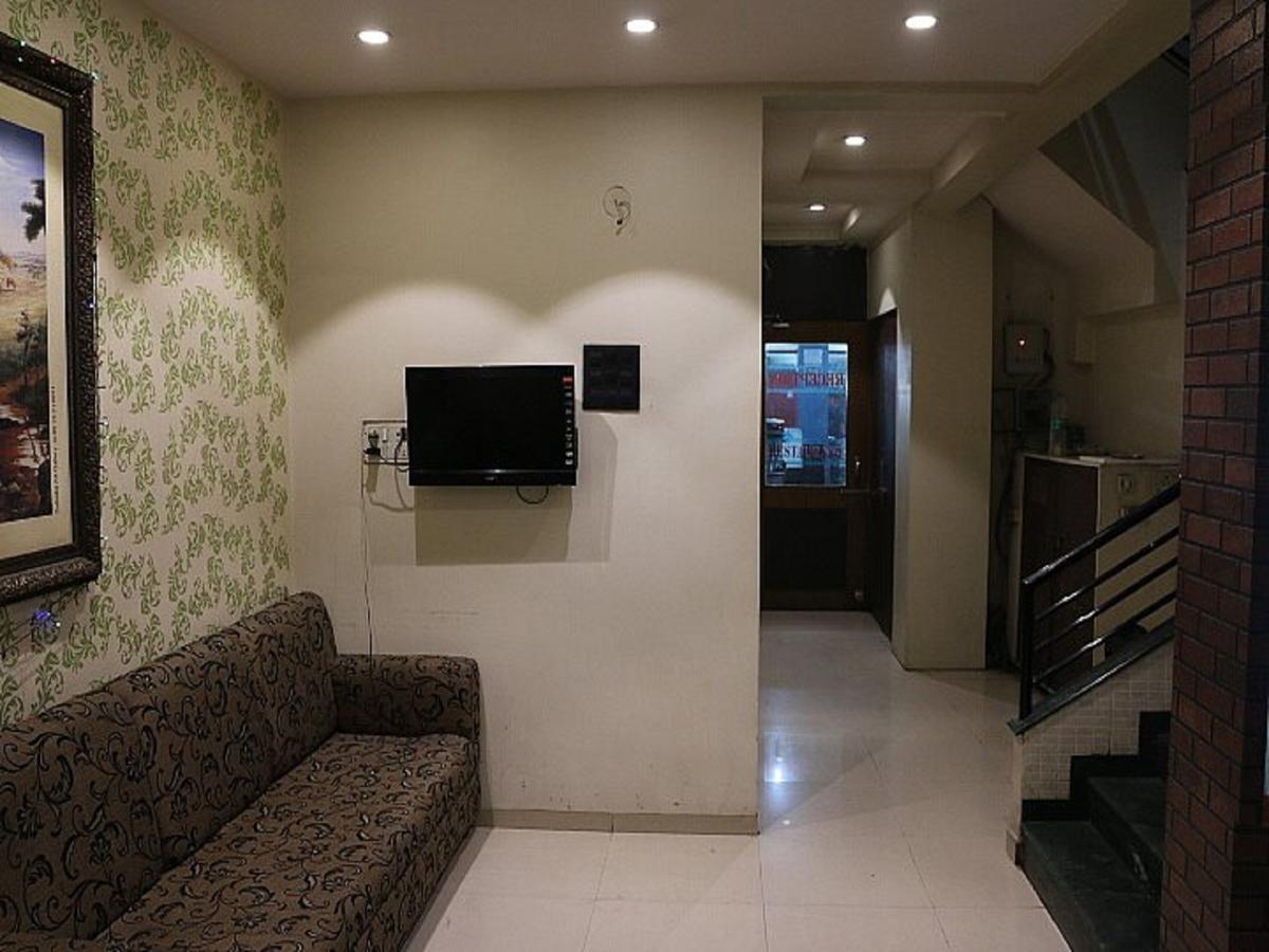 Hotel Shri Krishna Ширді Екстер'єр фото